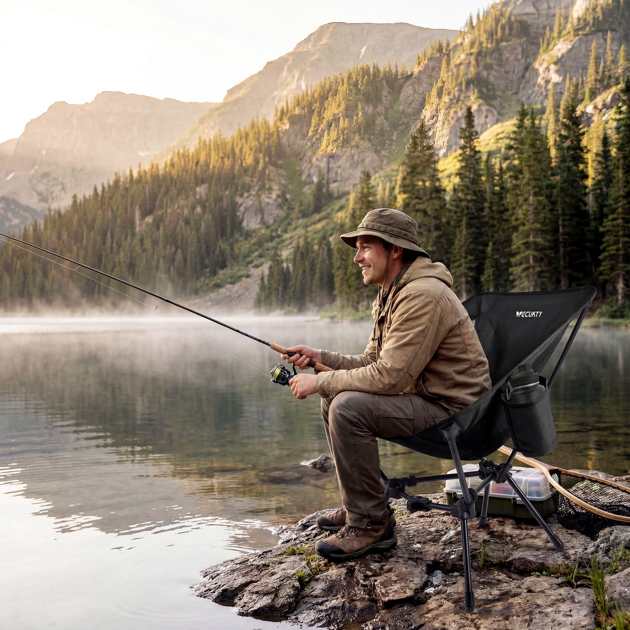 VECUKTY Portable Camping Chair with Carry Bag, Lightweight Folding Outdoor Chair with Side Pocket for Camping, Hiking, Fishing, Black